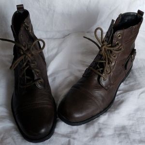 Apt. 9 Combat Boots